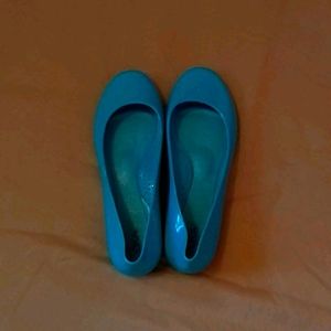 Aqua Oka-B Flats